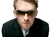 feliz cumpleaños Thom
